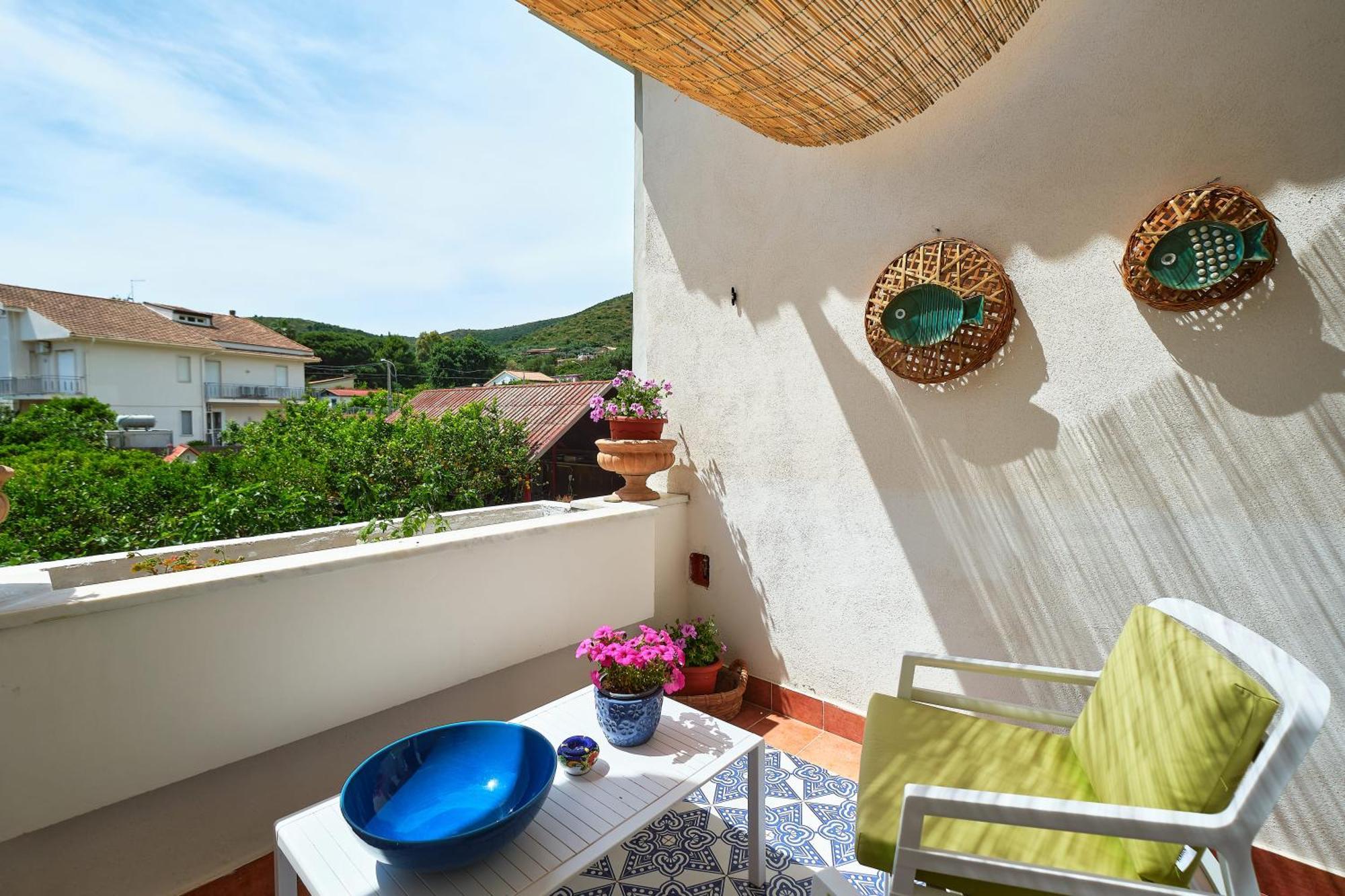 Villa Toru Кастелабате Екстериор снимка