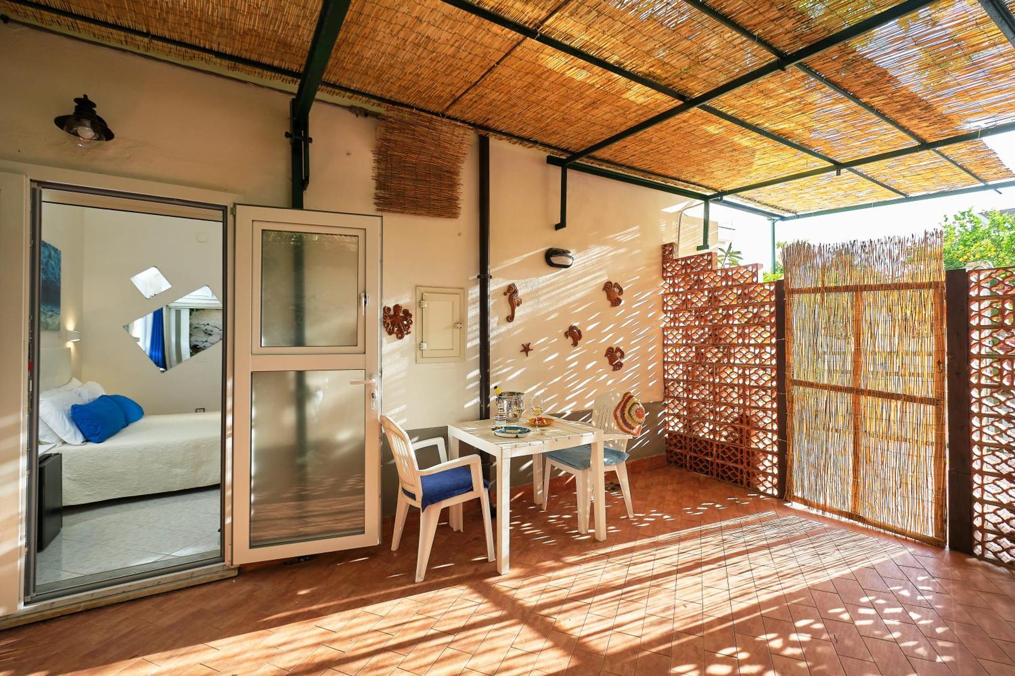 Villa Toru Кастелабате Екстериор снимка